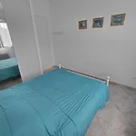 Apartman 4 Pieces Dans Petite Calme, Climatisation Et Piscine