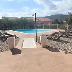 4 Pieces Dans Petite Calme, Climatisation Et Piscine * Oletta
