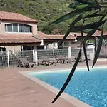 4 Pieces Dans Petite Calme, Climatisation Et Piscine Apartman *