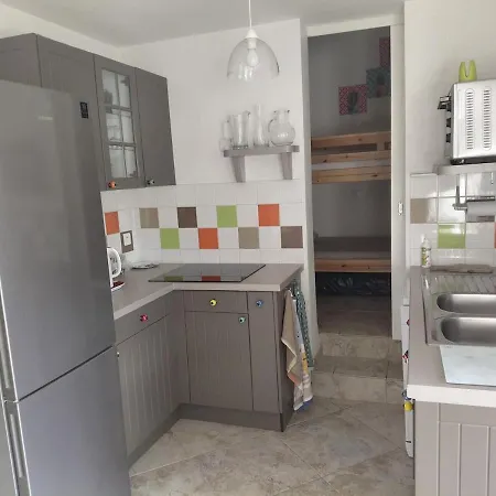 4 Pieces Dans Petite Calme, Climatisation Et Piscine 아파트 *