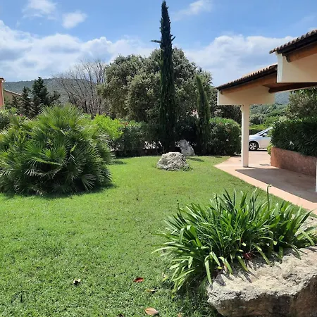 4 Pieces Dans Petite Calme, Climatisation Et Piscine 올레타