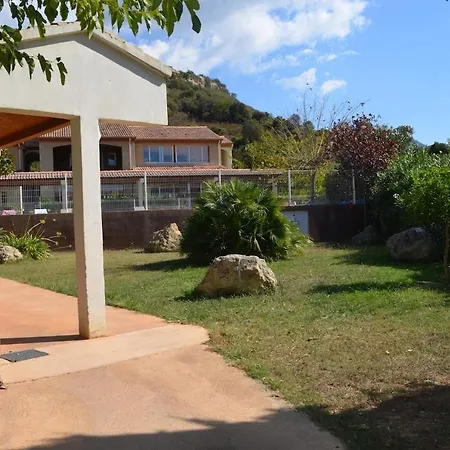 4 Pieces Dans Petite Calme, Climatisation Et Piscine 아파트 올레타