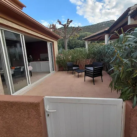 4 Pieces Dans Petite Calme, Climatisation Et Piscine 올레타