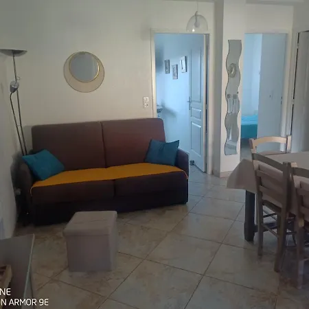 아파트 4 Pieces Dans Petite Calme, Climatisation Et Piscine 올레타