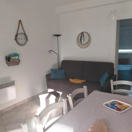 4 Pieces Dans Petite Calme, Climatisation Et Piscine 아파트 *