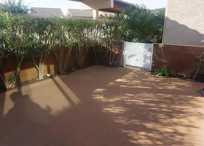 4 Pieces Dans Petite Calme, Climatisation Et Piscine 奥莱塔