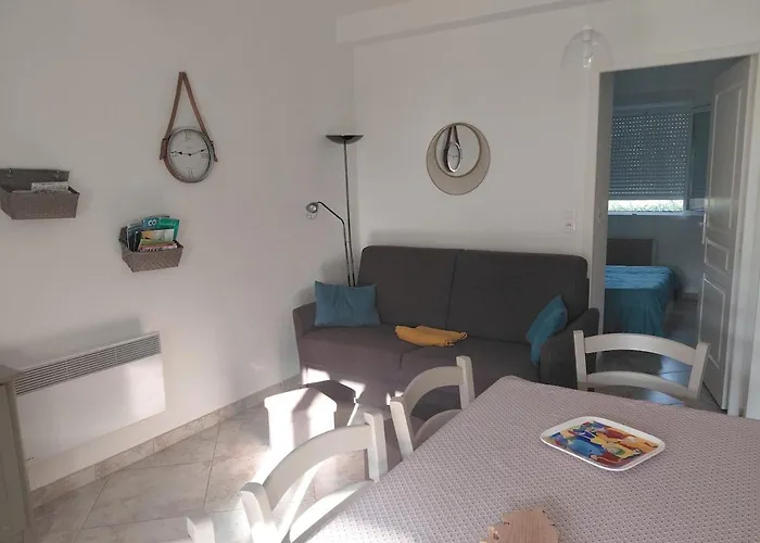 4 Pieces Dans Petite Calme, Climatisation Et Piscine 公寓 *